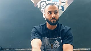 Το ανώτατο δικαστήριο του Ιράν ανατρέπει τη θανατική καταδίκη του ράπερ Τουμάι Σαλεχί