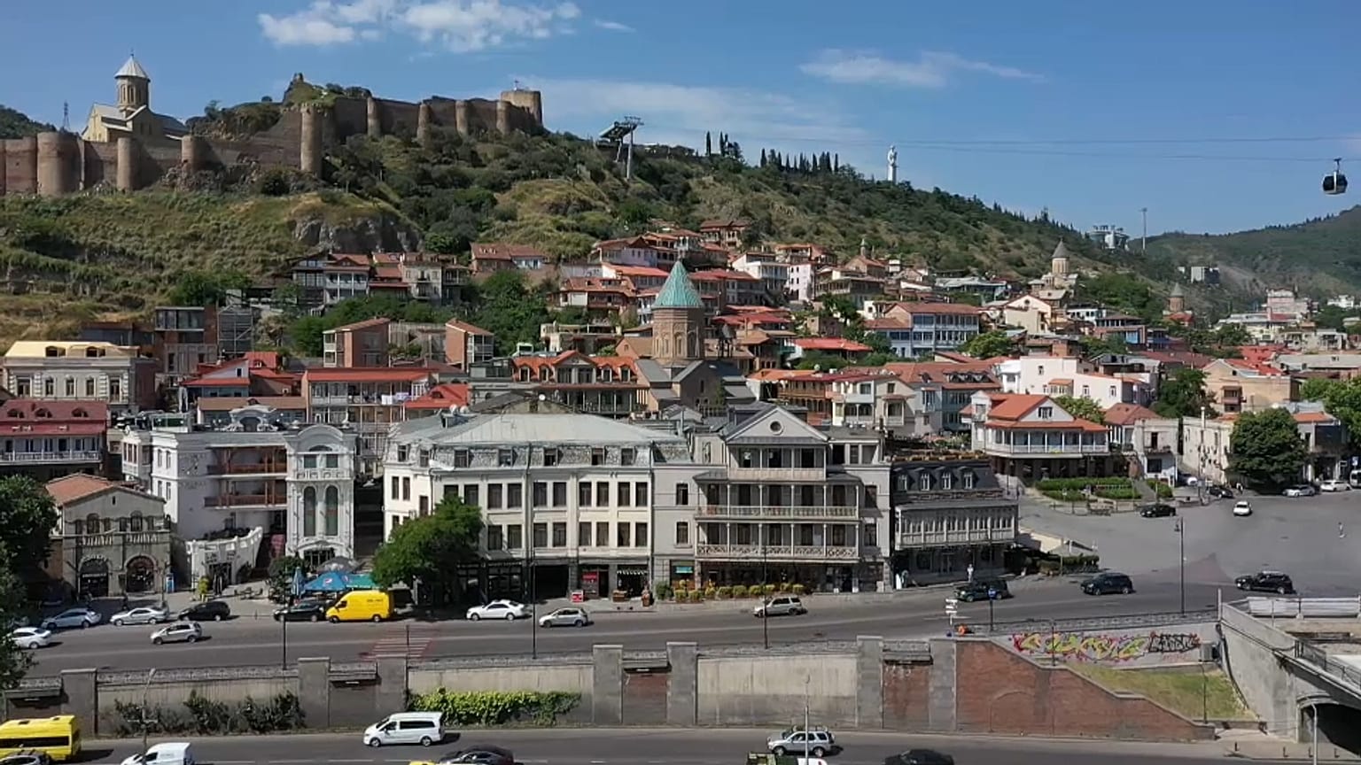 Gürcistan turizm sezonunun sakin geçmesinden korkuyor.