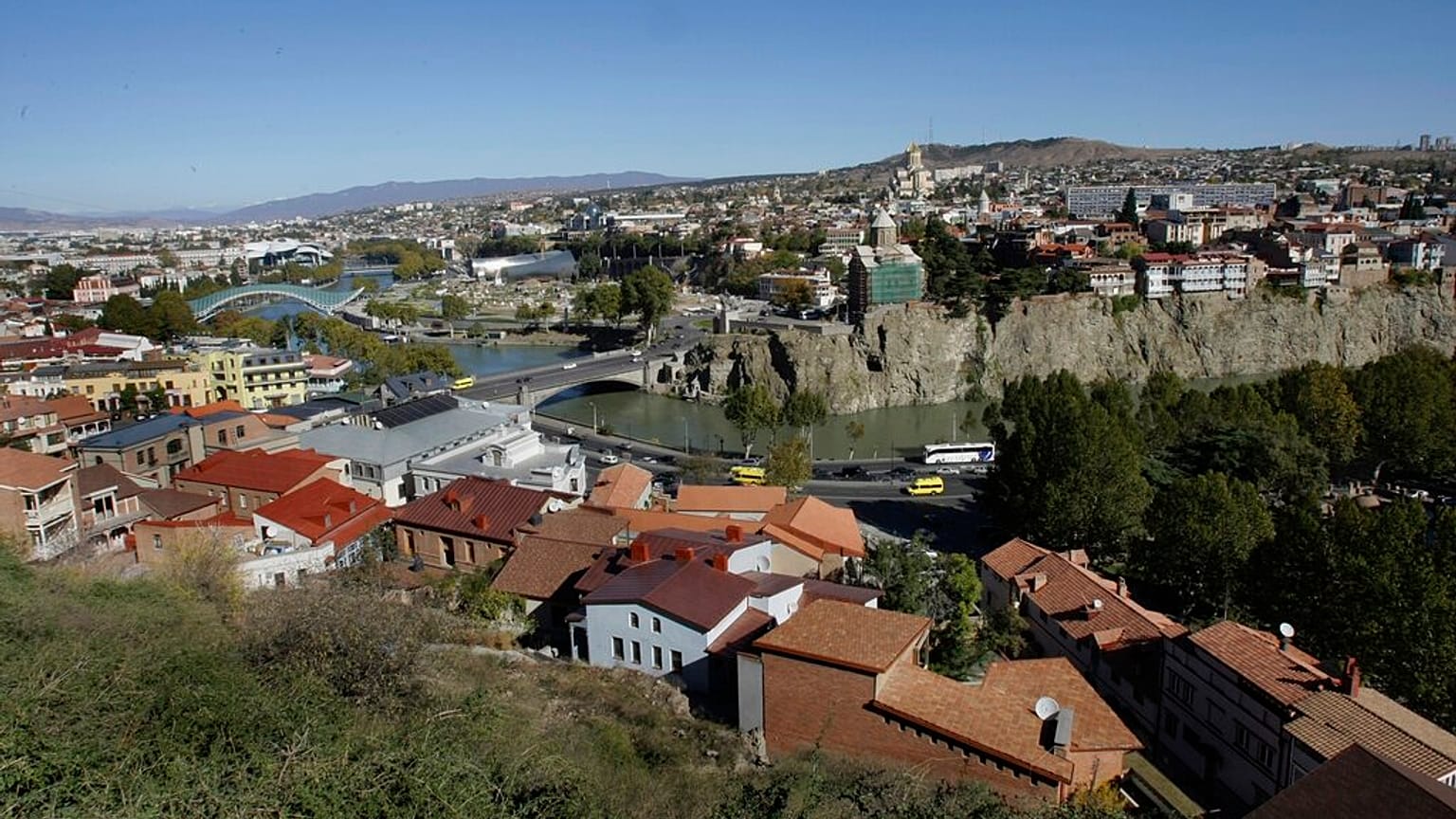 Uma vista geral da velha Tbilisi, segunda-feira, 21 de outubro de 2013. 