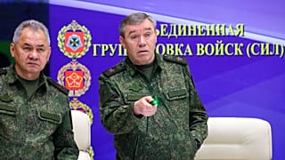 Sergej Schoigu, links, und der Chef des russischen Generalstabs Waleri Gerassimow.