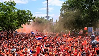 مشجعو المنتخب الهولندي في شوارع برلين 