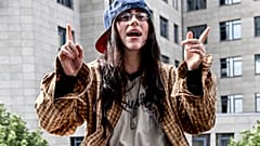Billie Eilish se convierte en la tercera artista en alcanzar los 100 millones de oyentes mensuales en Spotify - en la foto, en Berlín - junio de 2024