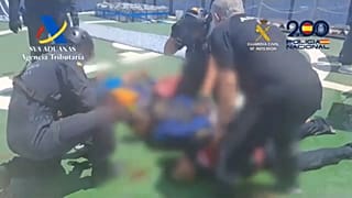 Vier mutmaßliche Drogenschmuggler versenken U-Boot und werden in Südspanien festgenommen.