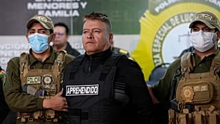 La police bolivienne détient Juan Jose Zuniga, ancien commandant général de l'armée et leader présumé du Putsch.