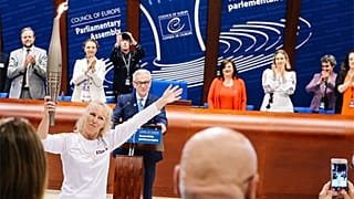 Η ΟΛΥΜΠΙΑΚΗ ΦΛΟΓΑ ΣΤΗΝ ΚΟΙΝΟΒΟΥΛΕΥΤΙΚΗ ΣΥΝΕΛΕΥΣΗ ΤΟΥ ΣΥΜΒΟΥΛΙΟΥ ΤΗΣ ΕΥΡΩΠΗΣ