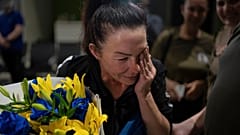 Mujer ucraniana llorando. 