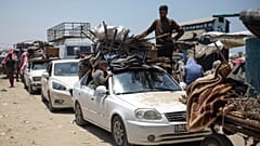 فرار جماعي لسكان جنوب غزة تحت القصف المستمر