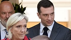 Лидеры ультраправых Марин Ле Пен и Джордан Барделла в июне 2024 года