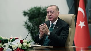 Ο Ερντογάν παρευρίσκεται στην εικονική τελετή έναρξης του τρίτου πυρηνικού αντιδραστήρα του σταθμού Agh Quyo το 2021