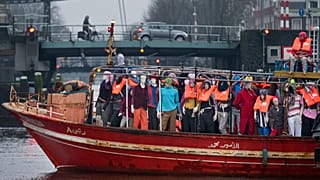 Az Amnesty International által szervezett megmozdulás Amszterdamban a 2016-os migrációs válság idején