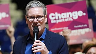 El líder laborista Keir Starmer en el último día de la campaña electoral en el Reino Unido, julio de 2024.