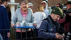 Eleitores britânicos vão escolher um novo governo esta quinta-feira
