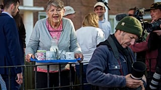 Eleitores britânicos vão escolher um novo governo esta quinta-feira