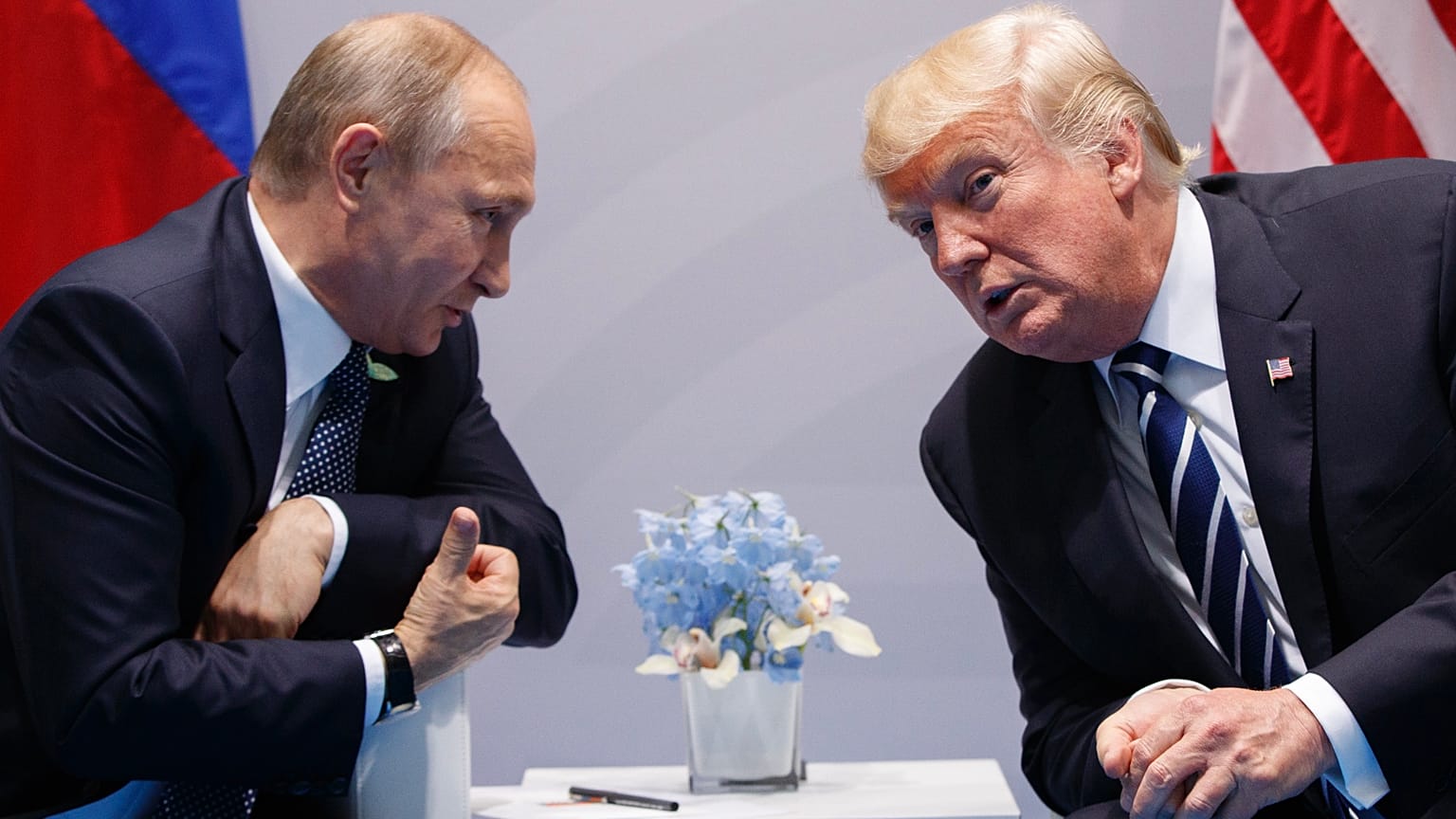 Vladimir Putin (solda) ve Donald Trump (Arşiv)