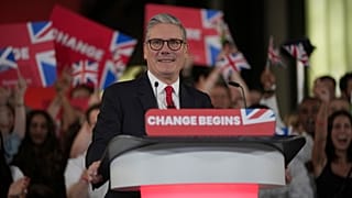 El líder del Partido Laborista, Keir Starmer, se dirige a sus seguidores en la Tate Modern de Londres, el viernes 5 de julio de 2024.