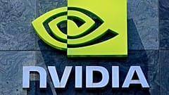 تظهر لافتة لمبنى Nvidia في سانتا كلارا، كاليفورنيا، 31 مايو 2023