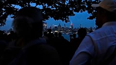 Neoyorquinos celebran el 4 de julio en Manhattan. 