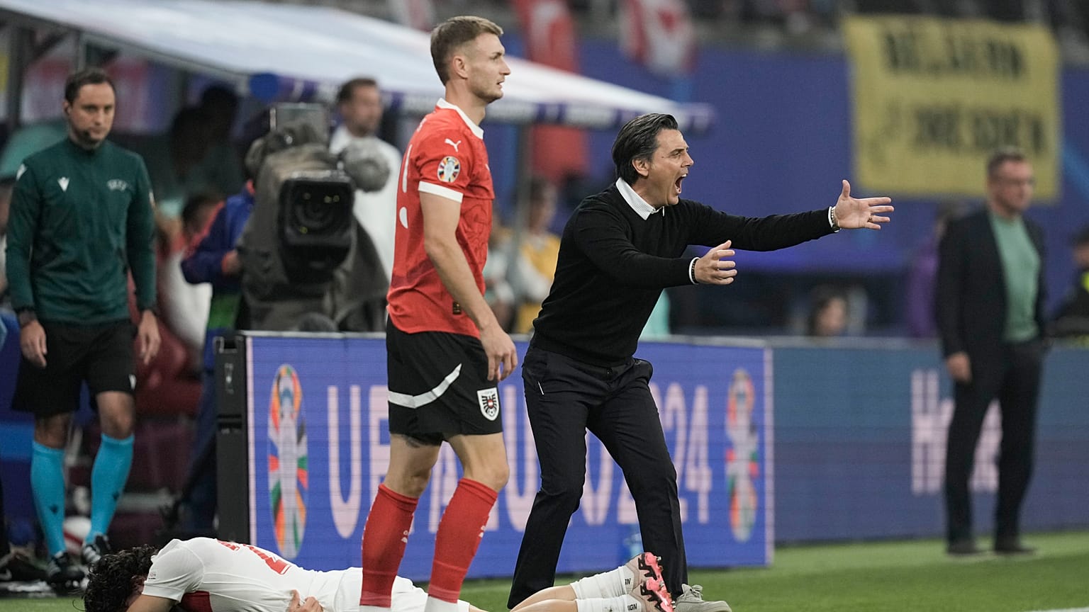 L'allenatore della Turchia Vincenzo Montella