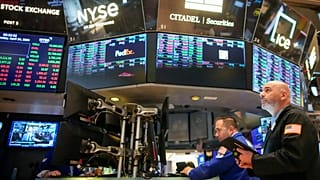 Θετική ήταν η πρώτη αντίδραση των αγορών στο εκλογική αποτέλεσμα της Γαλλίας