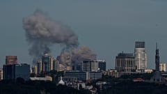 Дым над Киевом после российской атаки, 8 июля 2024 года.