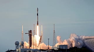 Türkiye'nin altıncı nesil uydusu Türksat 6A, Space X firmasına ait Falcon 9 roketi ile uzaya gönderildi.