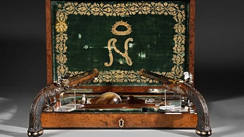 Napoleon’s ornate pistols sell in France for €1.69m 