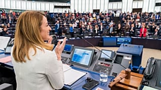 Ευρωπαϊκό Κοινοβούλιο: Η πρόεδρος Ρομπέρτα Μέτσολα