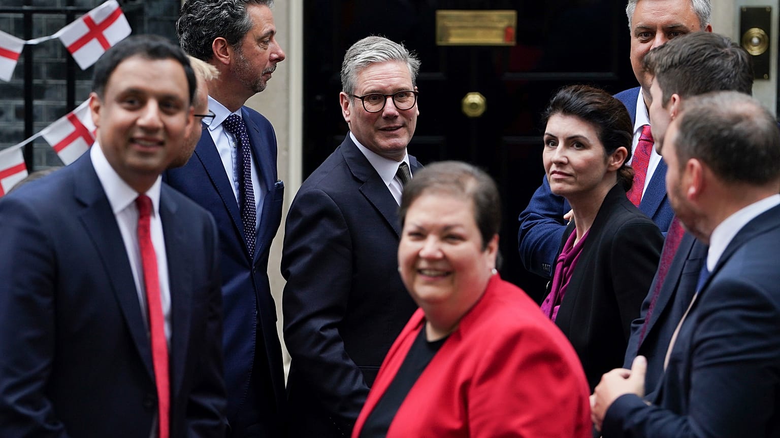 Keir Starmer y sus ministros, el 9 de julio en Londres.