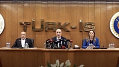 Üç işçi konfederasyonu DİSK,TÜRK-İŞ ve HAK-İŞ, Türk-İş genel merkezinde ortak basın toplası düzenledi