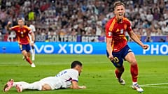 Spaniens Olmo jubelt nach seinem Tor gegen Frankreich im Halbfinale der EM