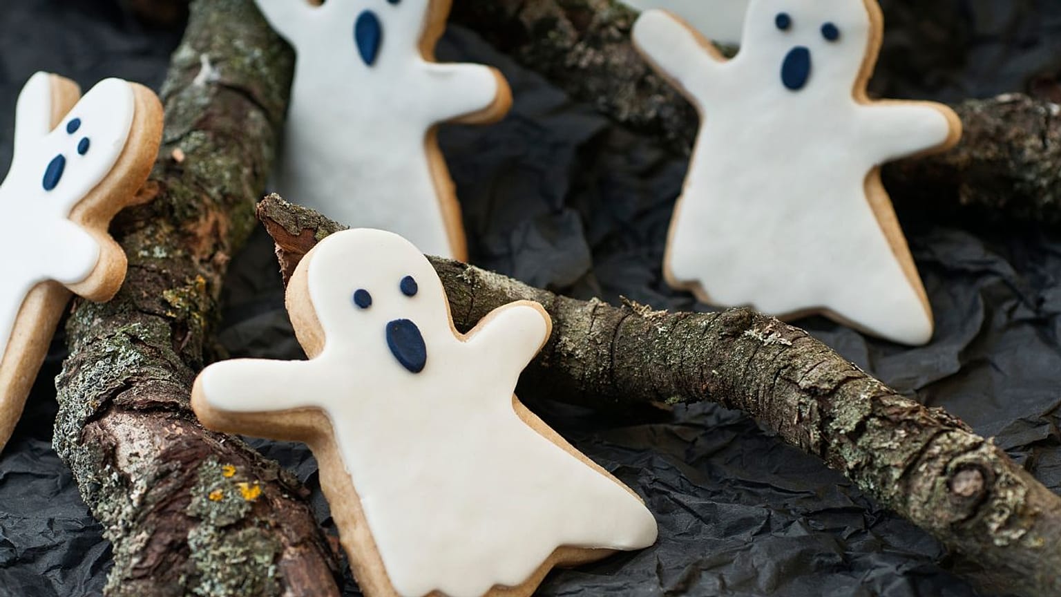 8 out of 10 hiring managers said they have ghosted candidates. 