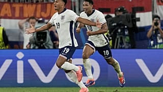 L'inglese Ollie Watkins festeggia dopo aver segnato il secondo gol della sua squadra durante la semifinale degli Euro 2024 con l'Olanda a Dortmund, 10 luglio 2024