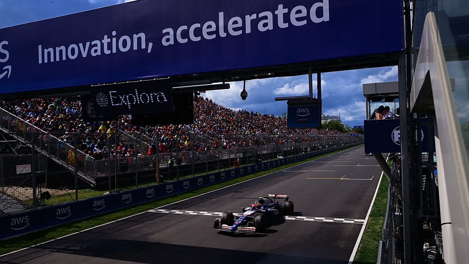 Formula 1'in Kanada Grand Prix'si 9 Haziran Pazar günü Gilles Villeneuve Pisti'nde gerçekleşti ve kupa Amazon Web Services tarafından üretken yapay zeka kullanılarak tasarlandı. 
