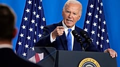 Başkan Joe Biden NATO zirvesinin son gününde Washington'da düzenlenen basın toplantısında konuşuyor, 11 Temmuz 2024