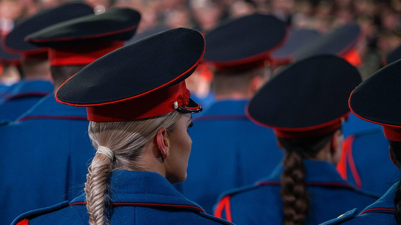 Bosna'nın Banja Luka kentinde Sırp Cumhuriyeti'nin 32. yıldönümü münasebetiyle düzenlenen geçit töreninde polis kuvvetleri mensupları yürüyor, 9 Ocak 2024
