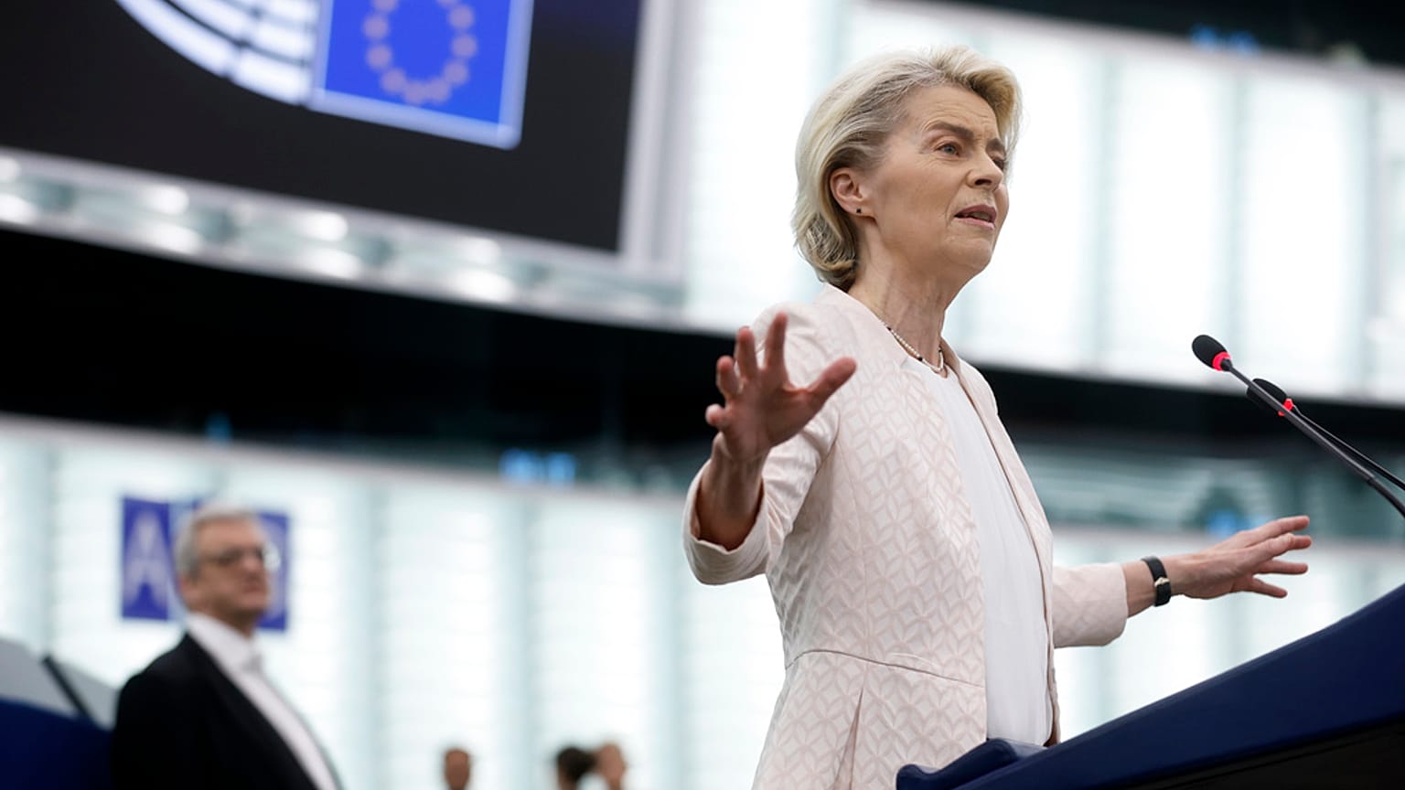 Von der Leyen.