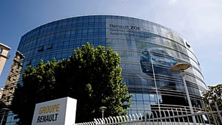 Fransız otomobil üreticisi Renault'nun genel merkezi Paris'in dışındaki Boulogne-Billancourt'da resmedilmiştir.