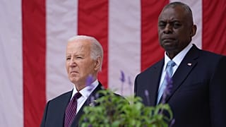 ABD Başkanı Joe Biden ve Savunma Bakanı Lloyd Austin, 27 Mayıs 2024 Pazartesi günü Arlington, Virginia'daki 156. Ulusal Anma Günü Kutlaması esnasında görüntüleniyor.