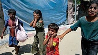 يعاني الأطفال في غزة من الصدمة من جراء القصف الإسرائيلي وأصوات الانفجارات الضخمة.