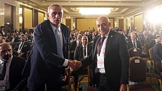 İbrahim Hacıosmanoğlu (solda) ve eski başkan Mehmet Büyükekşi
