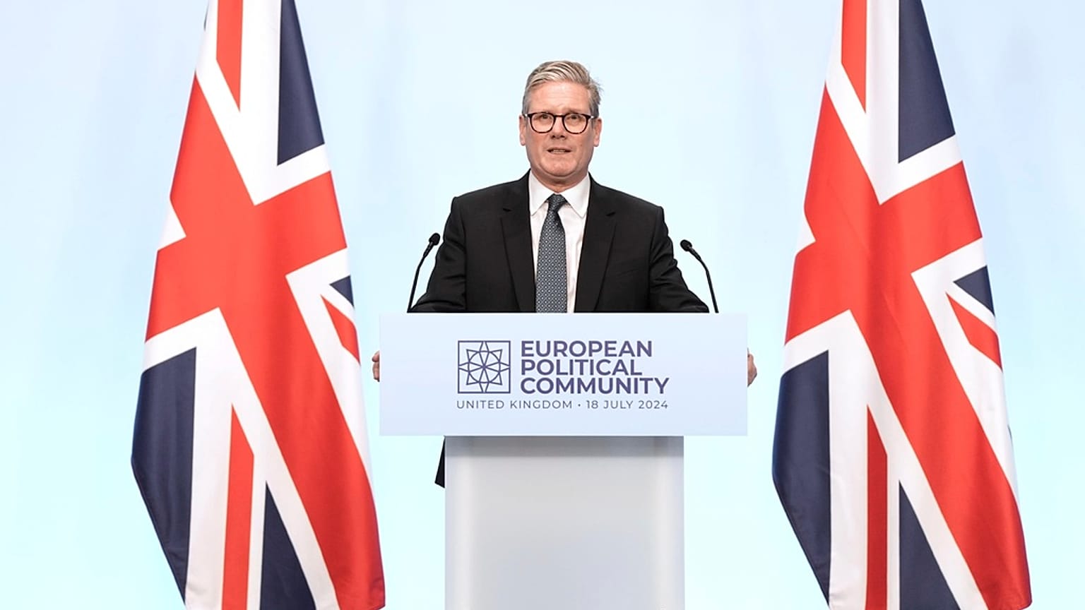 Keir Starmer lays out his plans for immigration during the European Political Community summit at Blenheim Palace