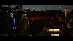 Andrea Bocelli y Zucchero interpretan Miserere en el Teatro del Silenzio en Toscana.