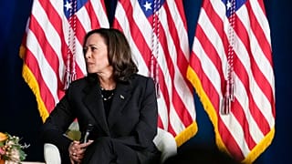 ABD Başkanı Joe Biden, Demokratların başkan adayı olarak yardımcısı Kamala Harris'i desteklediğini açıkladı.
