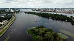 Children from Ukraine are able to explore the Daugava river in Latvia this summer
