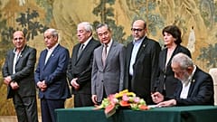 Aláírás Pekingben a Fatah és a Hamász között