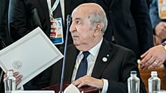 الرئيس الجزائري عبد المجيد تبون خلال جلسة عمل حول "الذكاء الاصطناعي والطاقة وأفريقيا والشرق الأوسط" في لقاء مجموعة السبع" جنوب إيطاليا (14 يونيو 2024)