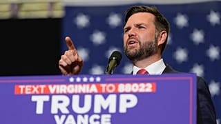 JD Vance, 22 Temmuz 2024 Pazartesi günü Radford, Virginia'da Radford Üniversitesi'nde düzenlenen bir kampanya mitinginde konuşurken görüntüleniyor