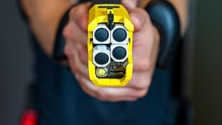 Die österreichische Polizei erwägt, Elektroschocker flächendeckend einzuführen.