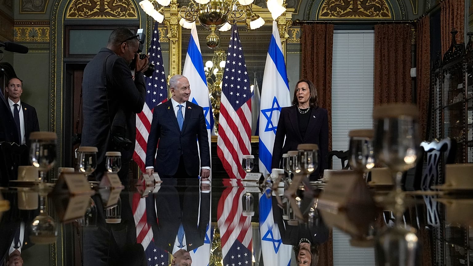 A vice-presidente dos EUA, Kamala Harris, e o primeiro-ministro israelita, Benjamin Netanyahu, antes de uma reunião na Casa Branca, 25 de julho de 2024