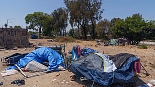 Αυτοσχέδιος καταυλισμός αστέγων στην Καλιφόρνια